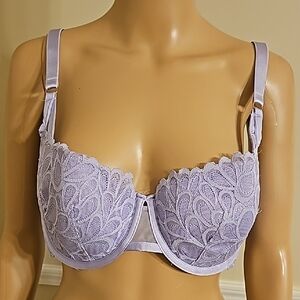 SavageX Fenty Elegant  Lavender Lace Bra Never Worn